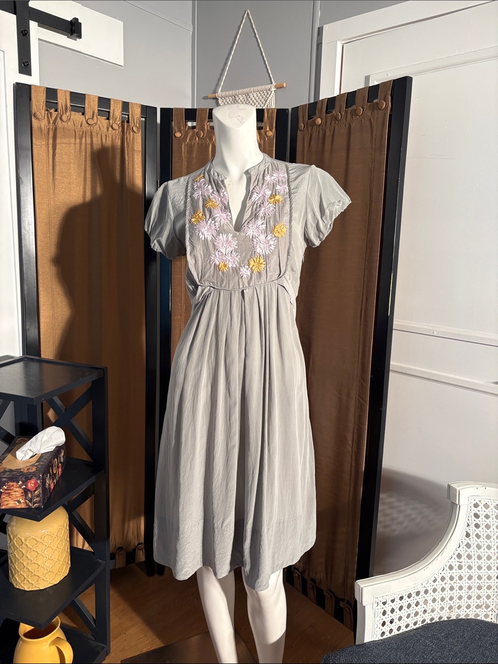 Light Gray Silk Embroidered Short Sleeve Midi Dress